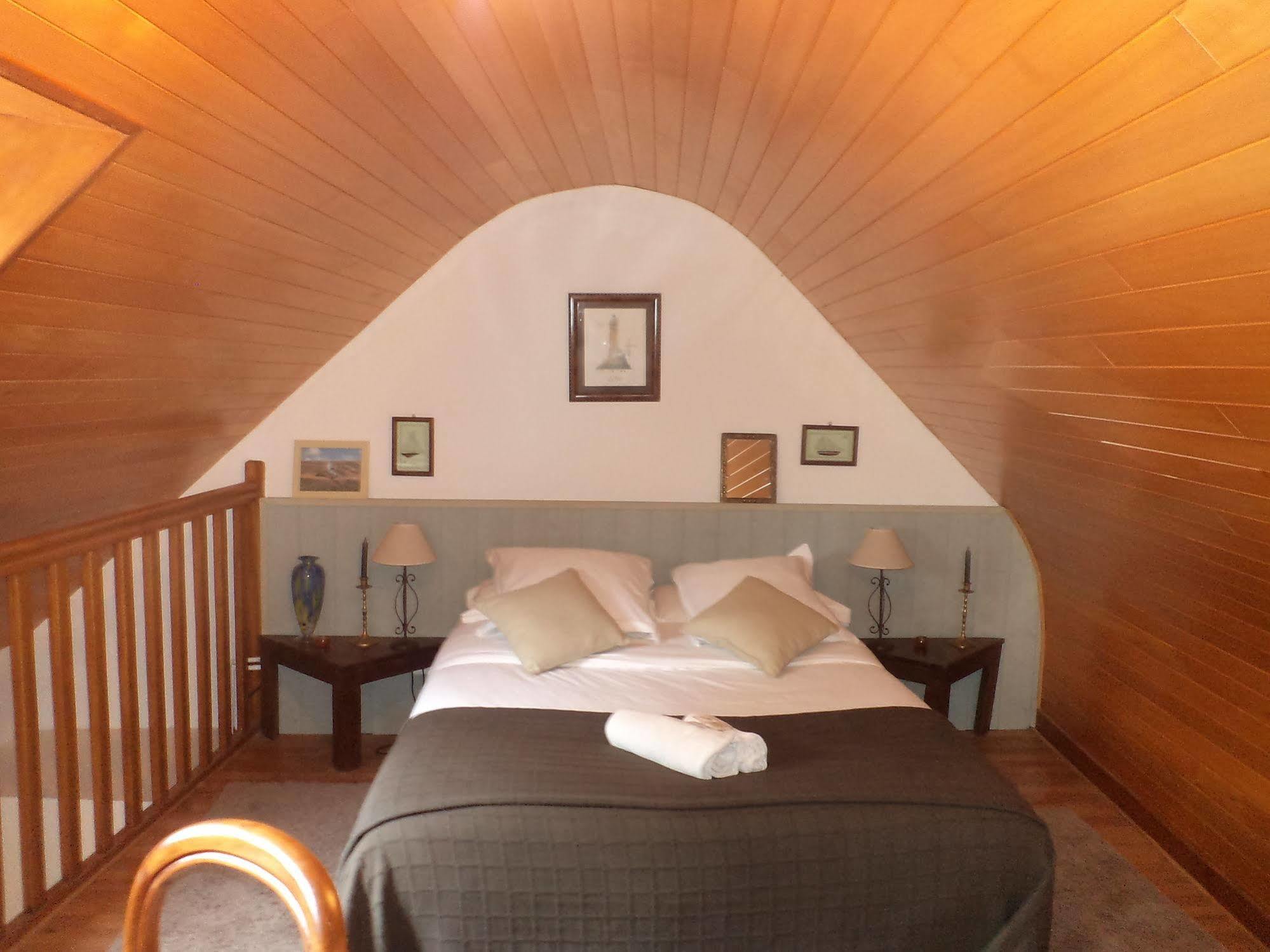 La Ferme De Kerraoul Bed & Breakfast Combrit Dış mekan fotoğraf